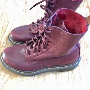 Dr. Martens Size 6 Maroon Leather Airwair Bouncing